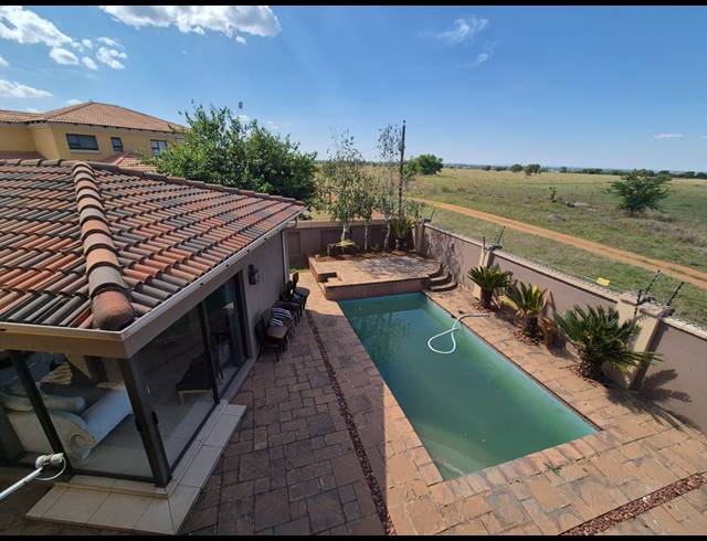 6 BEDROOM HOUSE FOR SALE IN VANDERBIJLPARK SE 8